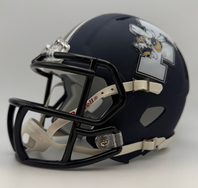 Freeport Yellowjackets HS 2014-2016 (PA) Matte Navy Riddell Speed (only 1 left) Freeport Yellowjackets HS 2014-2016 (PA) Matte Navy Riddell Speed (only 1 left)